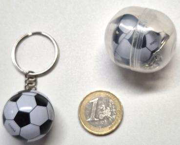 Metall Fußball an Schlüsselkette